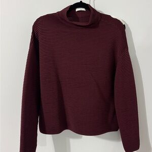 Babaton sweater